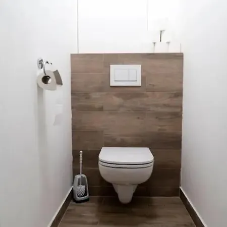 Spacious With Amazing Castle View Apartmán *